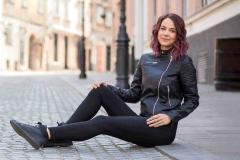 Portret v mestu / fotografija Nives Brelih